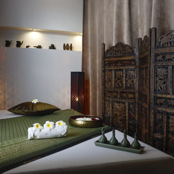 Masaż tajski olejkiem aromatycznym